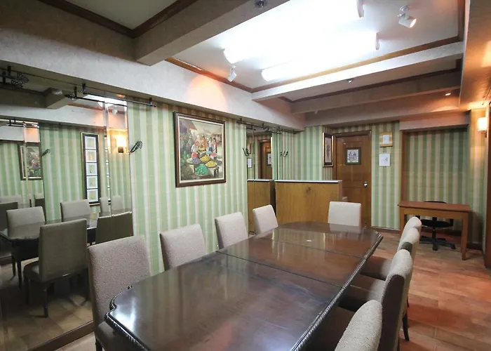 Ceo Suites 3*